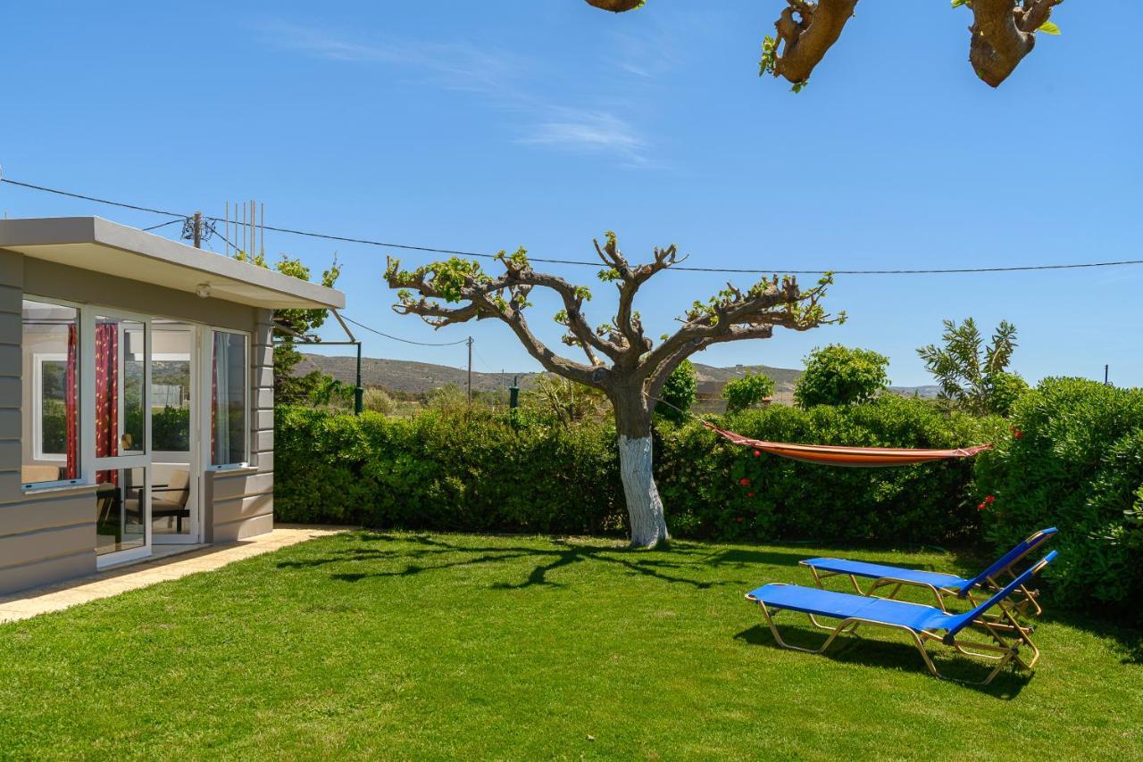 칼라마키 Petrakis Afrathias Garden House 빌라 외부 사진